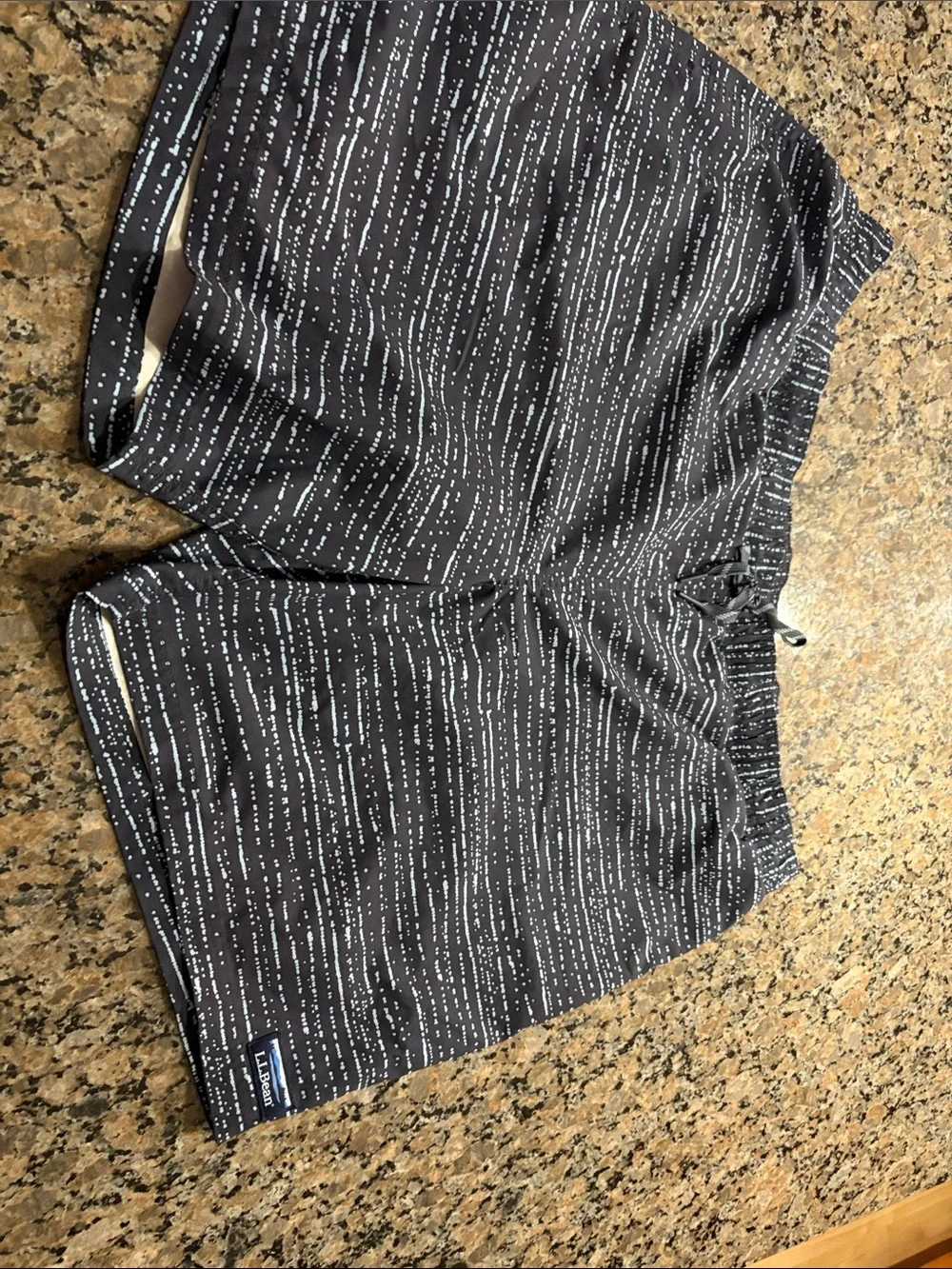 LL Bean Men's Navy & Light Blue Geometric Swim/Board Shorts size 3XL